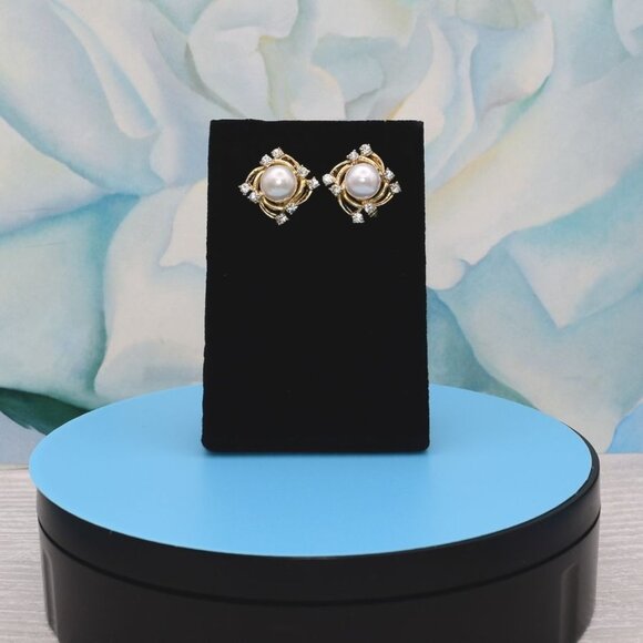 Vienna Swirl Vanilla Cream Pearl Crystal Accent Stud Earrings Gift Packaged - Picture 1 of 11